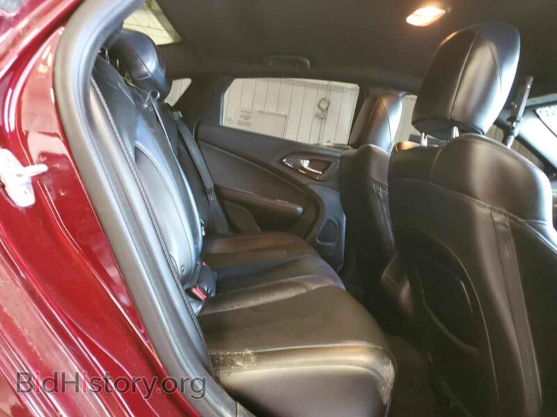 2015 Chrysler 200 (VIN 1C3CCCBB4FN749923) — photo 10 of 15