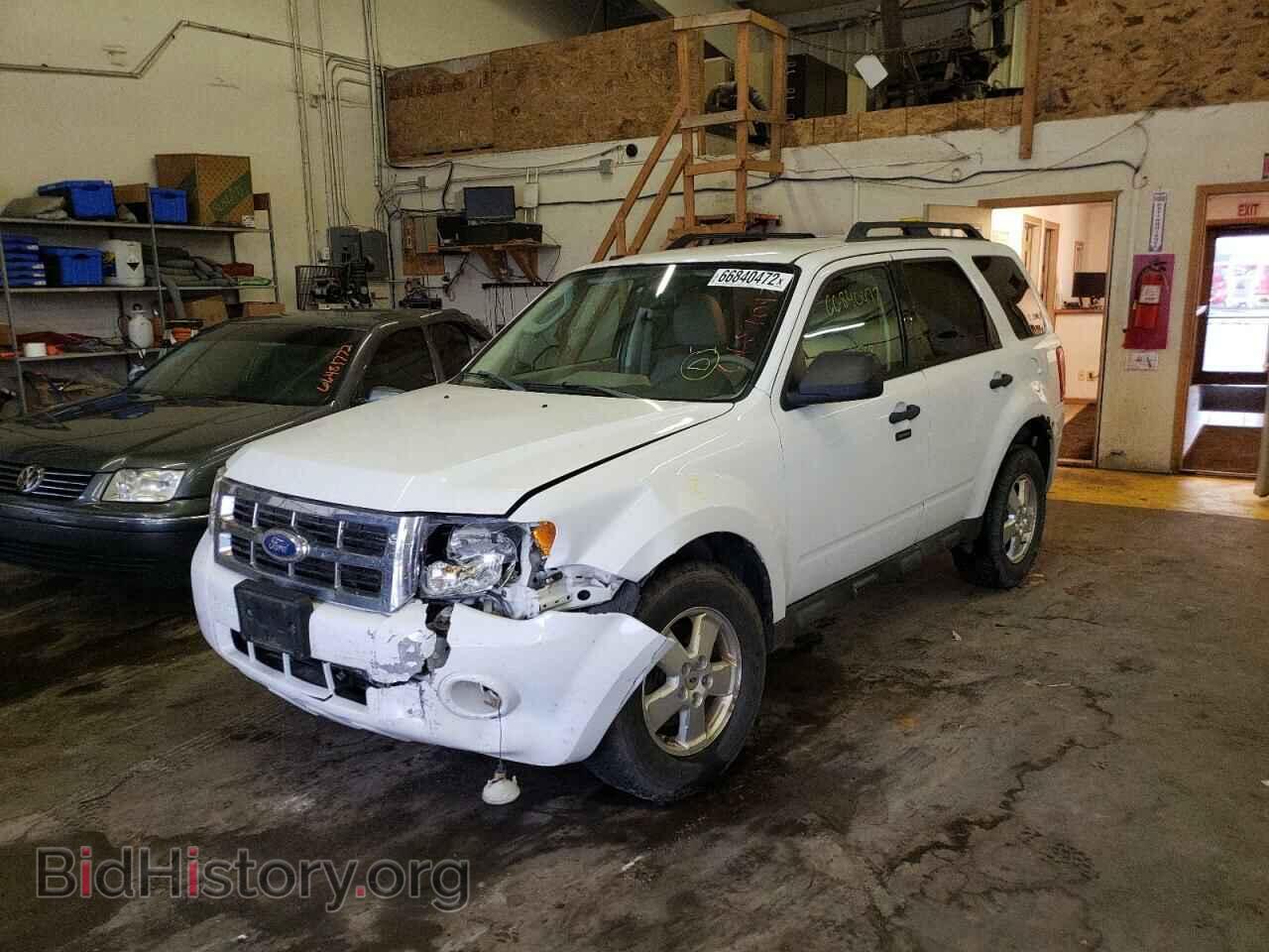 2011 FORD ESCAPE - VIN: 1FMCU9D75BKC38801 - Фото 2