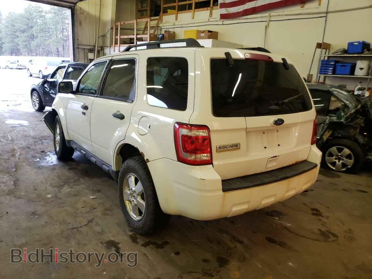 2011 FORD ESCAPE - VIN: 1FMCU9D75BKC38801 - Фото 3