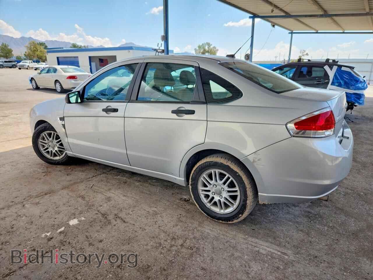 2008 FORD FOCUS - VIN: 1FAHP35N98W160199 - Фото 2