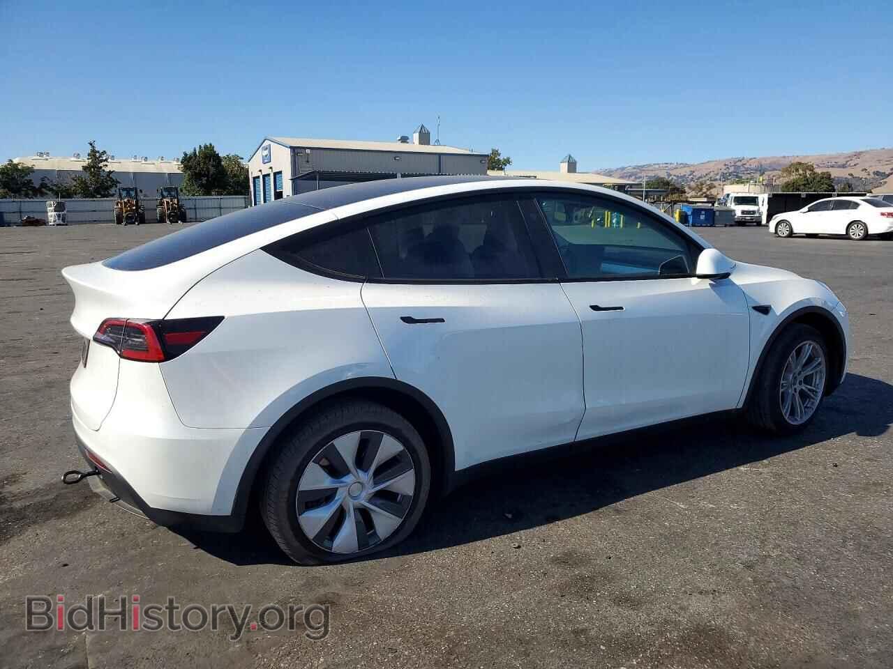 2024 TESLA MODEL Y - VIN: 7SAYGDED0RF033308 - Фото 3