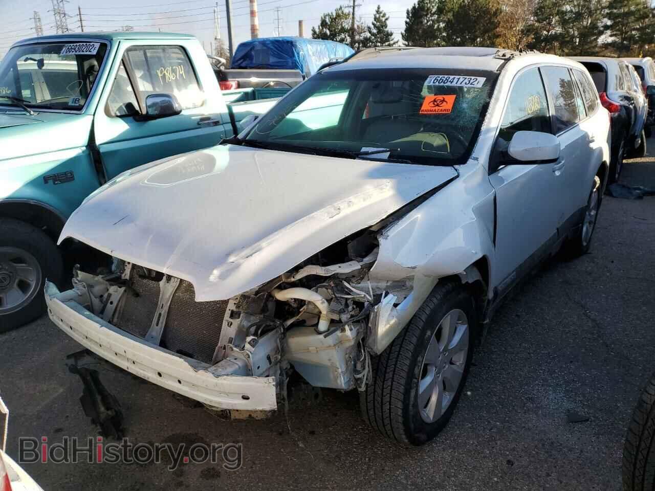 2011 SUBARU OUTBACK - VIN: 4S4BRCKC7B3365649 - Фото 2