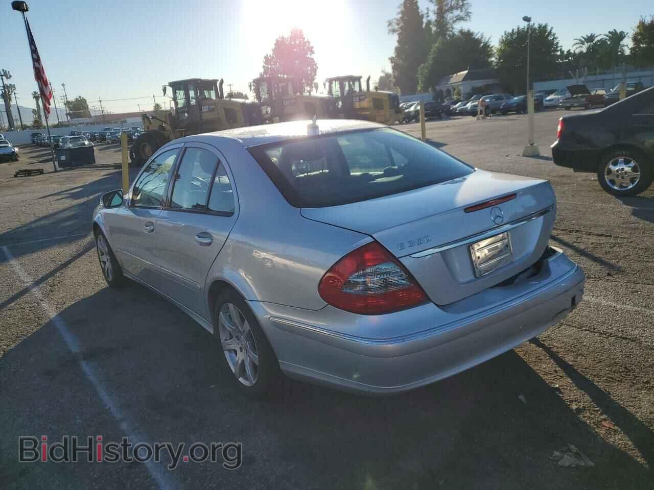 2007 MERCEDES-BENZ E-CLASS - VIN: WDBUF56XX7B037927 - Фото 3