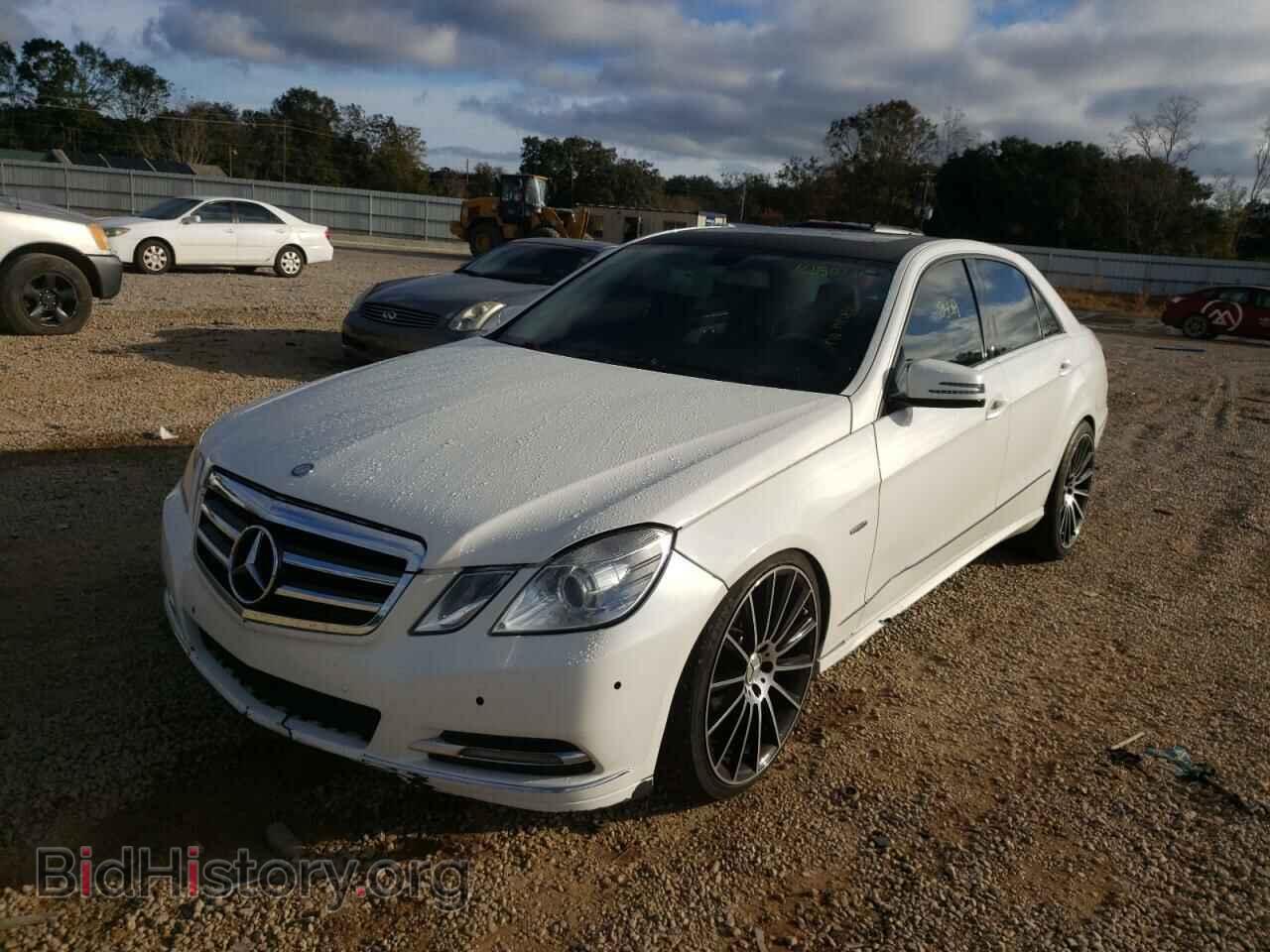 2012 MERCEDES-BENZ E-CLASS - VIN: WDDHF8JB5CA525656 - Фото 2