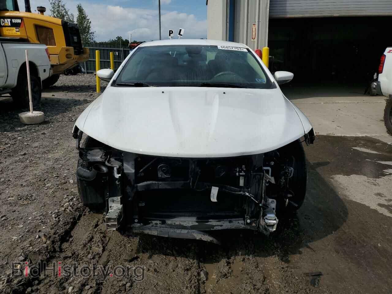 2015 CHRYSLER 200 - VIN: 1C3CCCAB2FN711530 - Фото 5