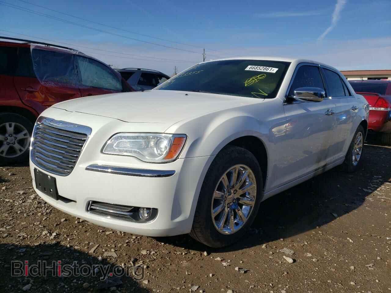 2011 CHRYSLER 300 - VIN: 2C3CA5CG0BH533355 - Фото 2