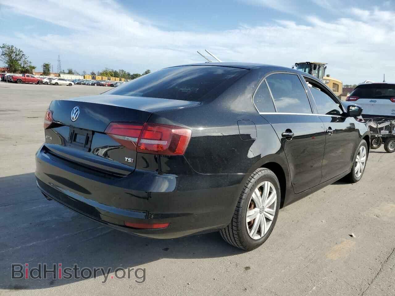 2017 VOLKSWAGEN JETTA - VIN: 3VW2B7AJXHM301190 - Фото 4