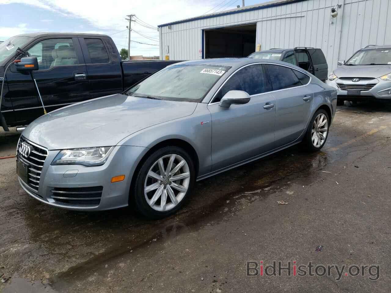 Photo WAUYGAFCXDN146353 - AUDI A7 2013