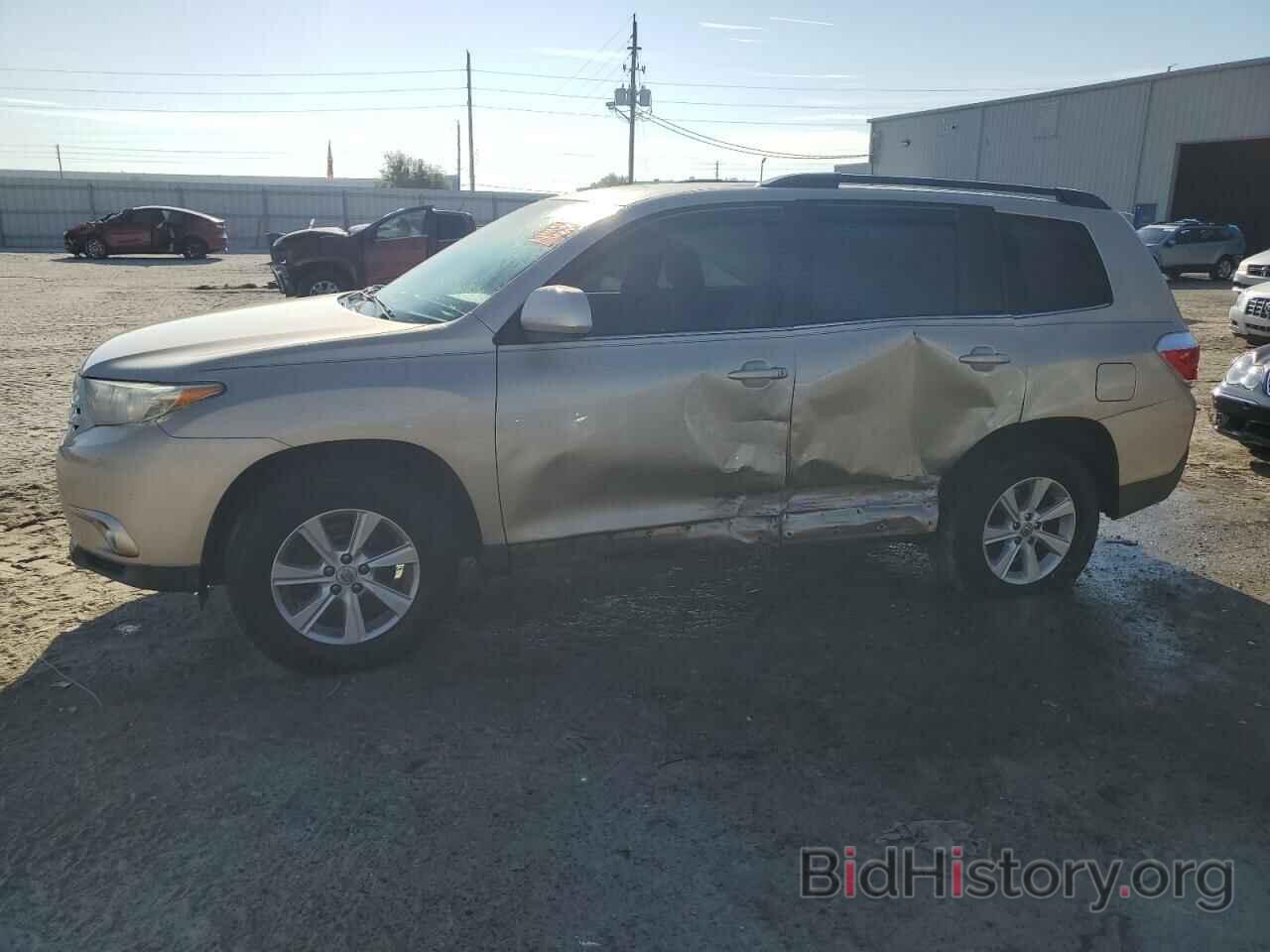 Photo 5TDZA3EH1BS009875 - TOYOTA HIGHLANDER 2011