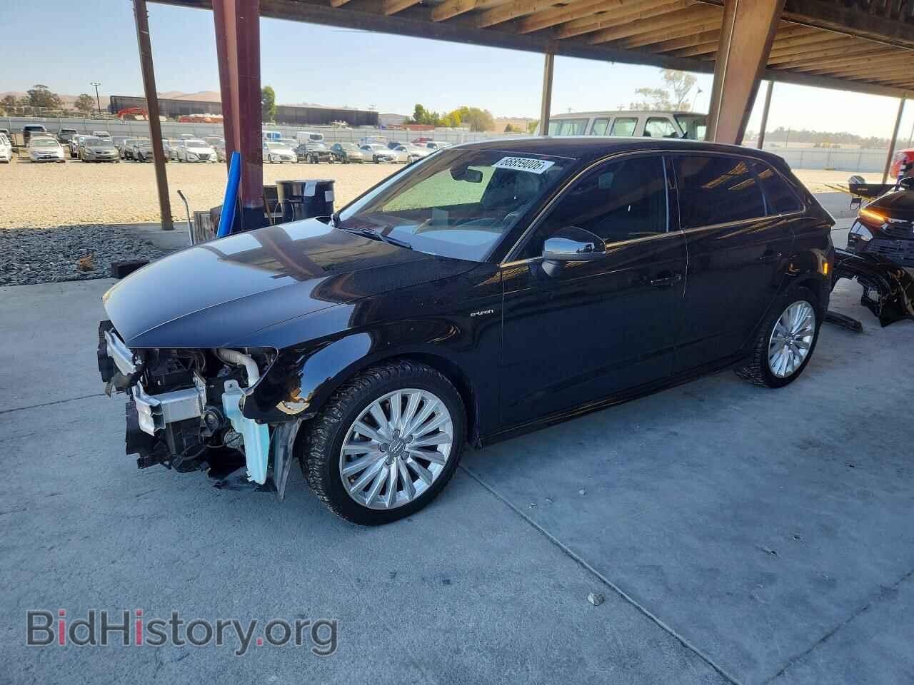 Photo WAUSPBFF8JA070687 - AUDI A3 2018