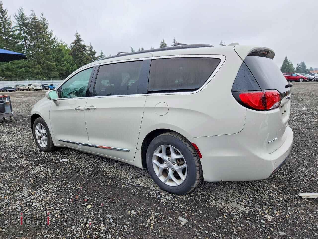2017 CHRYSLER PACIFICA - VIN: 2C4RC1BG3HR654524 - Photo 2
