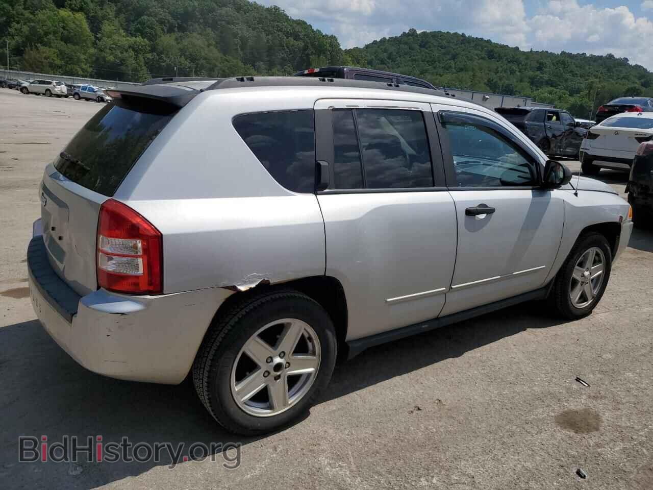 2008 JEEP COMPASS - VIN: 1J8FF47WX8D776949 - Фото 3