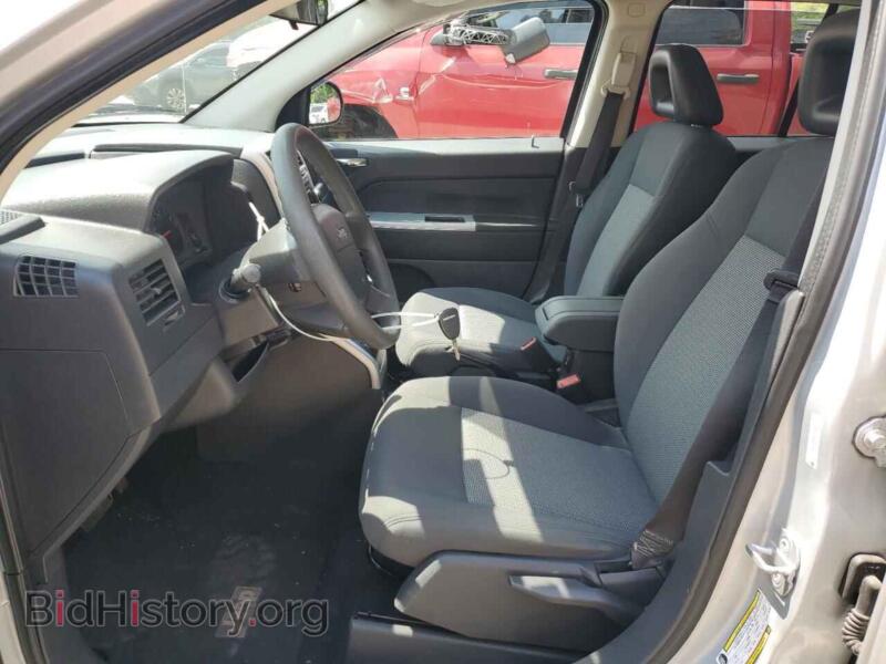 2008 Jeep COMPASS (VIN 1J8FF47WX8D776949) — фото 7 из 13