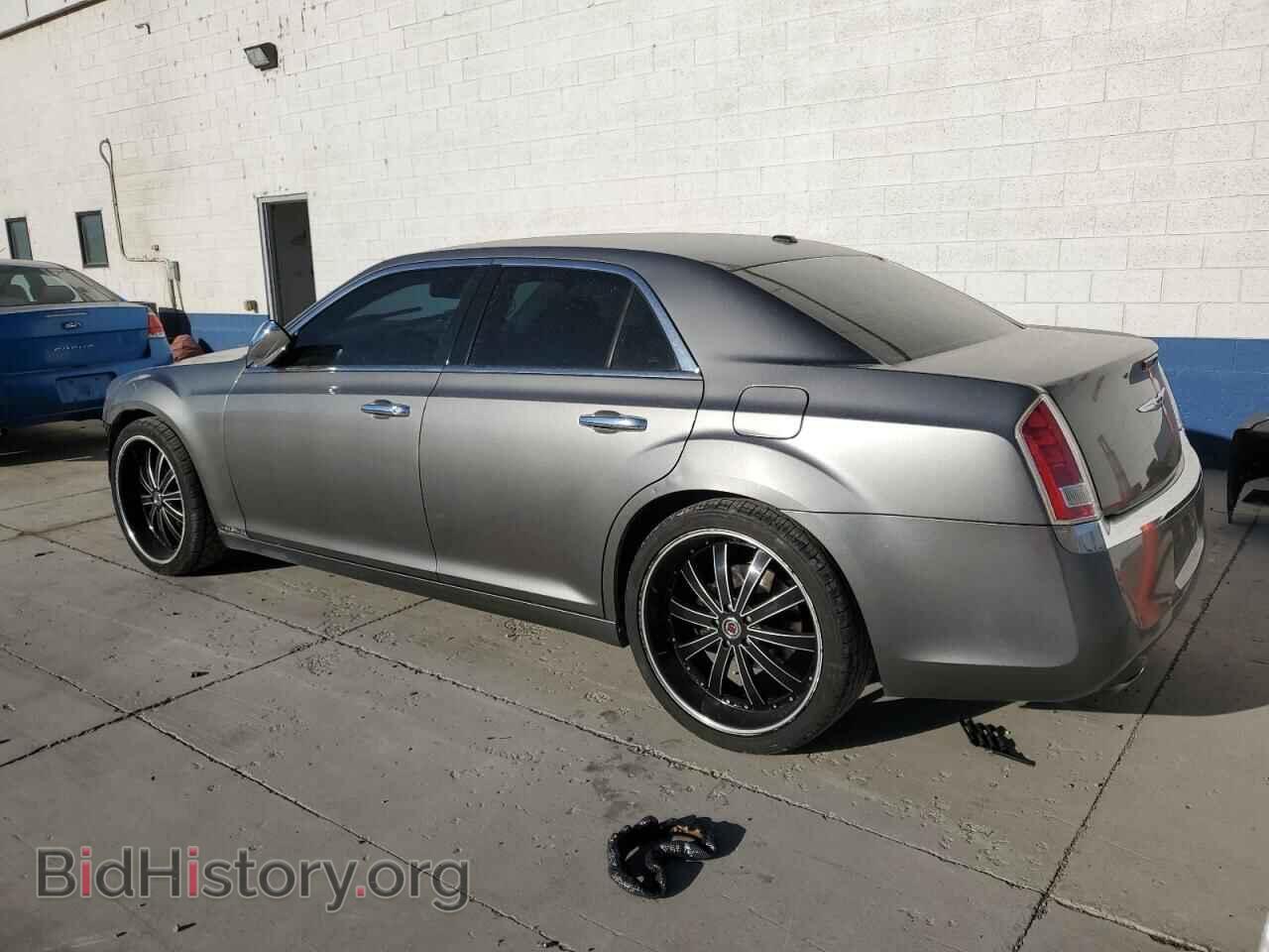 2012 CHRYSLER 300 - VIN: 2C3CCACG9CH138241 - Фото 2