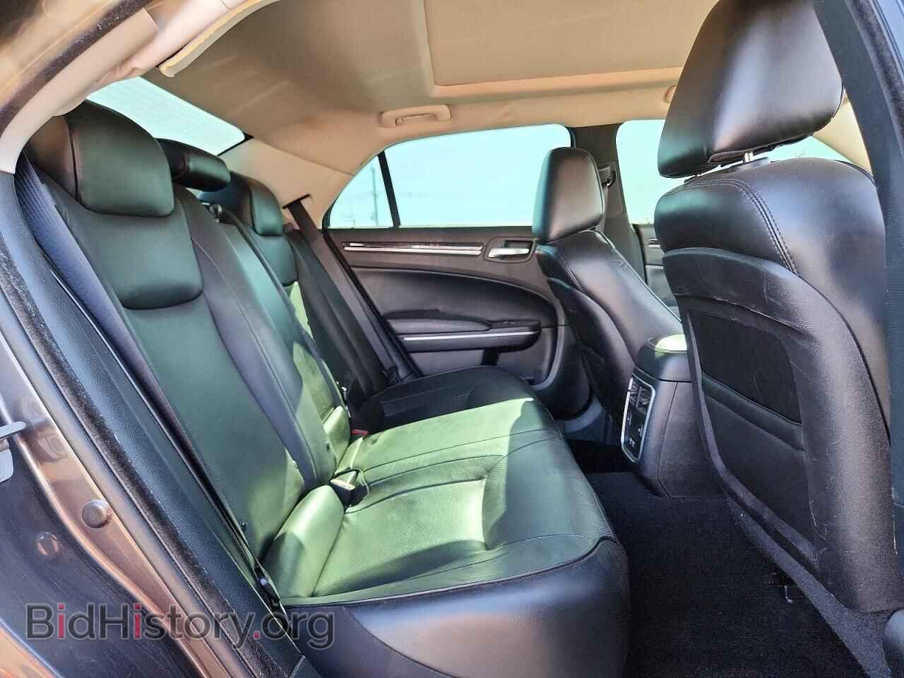 2019 CHRYSLER 300 - VIN: 2C3CCAEGXKH568677 - Photo 10
