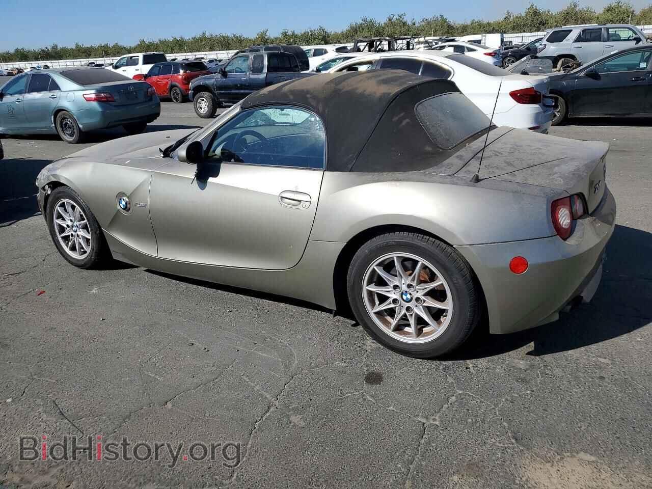 2005 BMW Z4 - VIN: 4USBT33585LS54774 - Фото 2