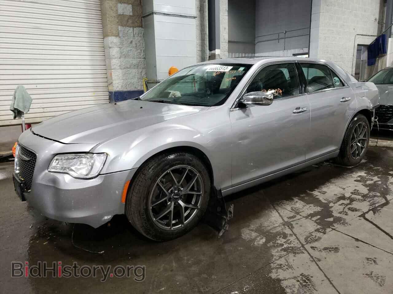 Фотография 2C3CCAKG1HH566815 - CHRYSLER 300 2017