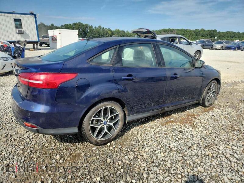 2017 Ford FOCUS (VIN 1FADP3H21HL212801) — photo 3 of 12