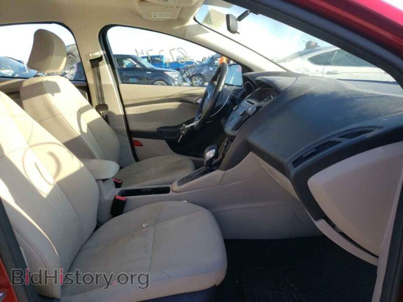 2017 Ford FOCUS (VIN 1FADP3F22HL227858) — photo 5 of 10
