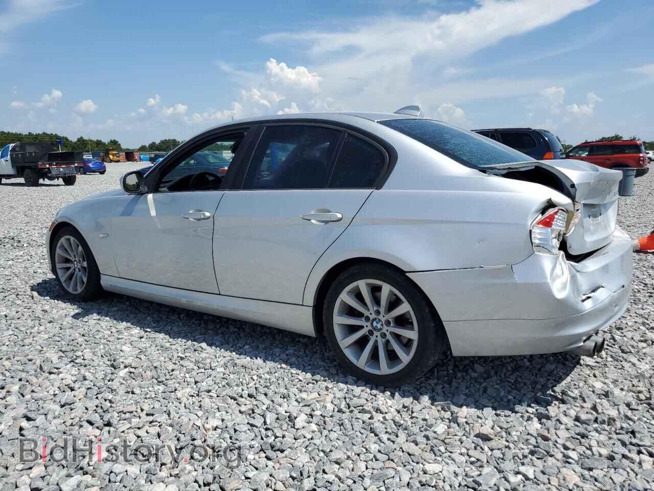 2011 BMW 3 SERIES - VIN: WBAPH7C54BE131233 - Фото 2