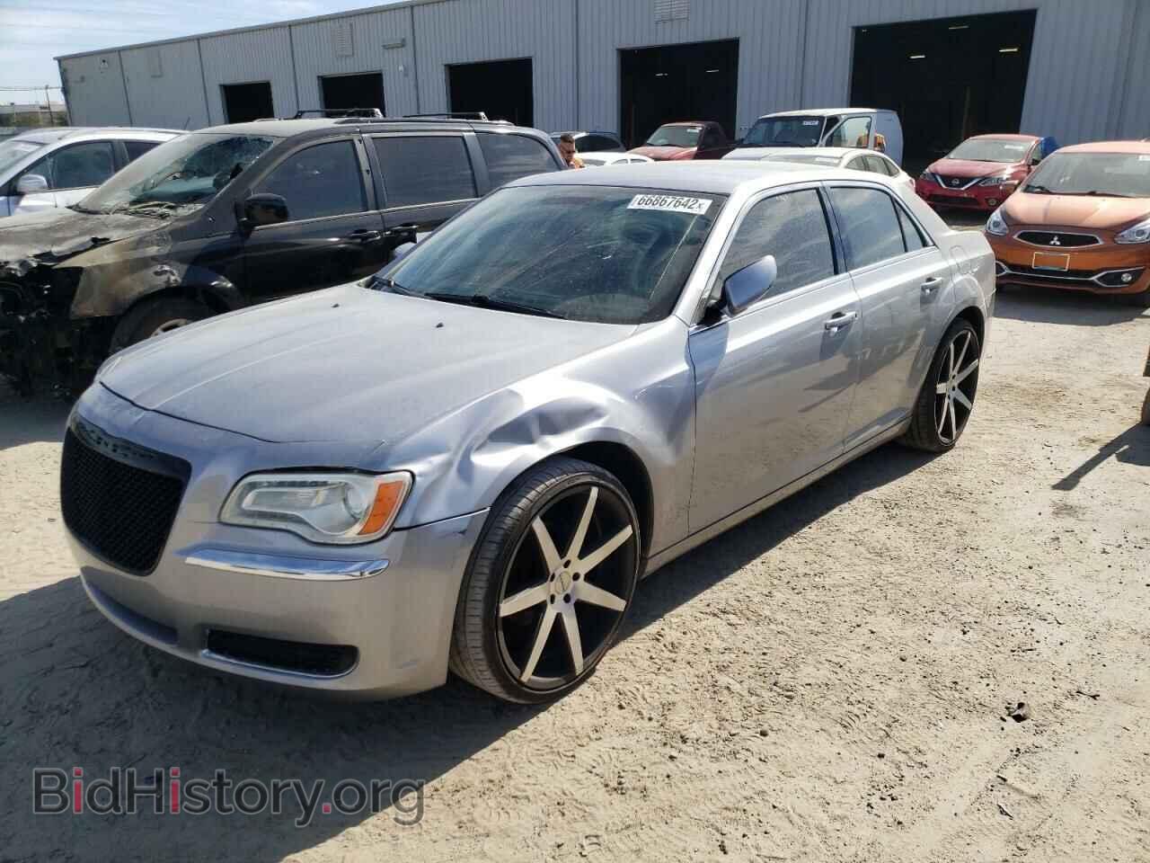 Фотография 2C3CCAAG6DH607001 - CHRYSLER 300 2013