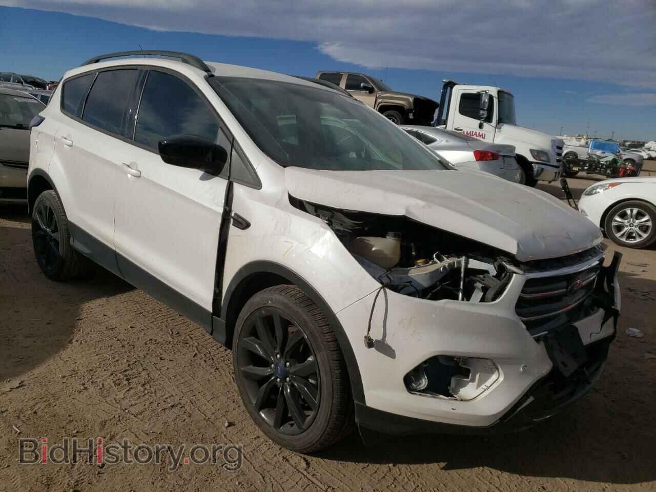 Фотография 1FMCU0GD5HUC10653 - FORD ESCAPE 2017