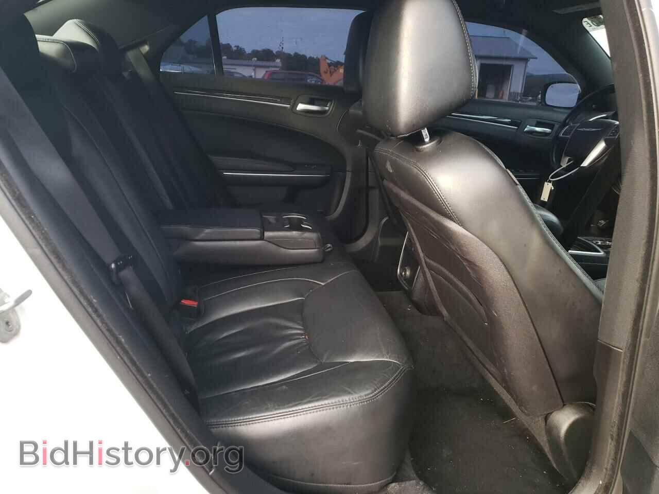 2011 CHRYSLER 300 - VIN: 2C3CA5CG8BH598602 - Фото 10