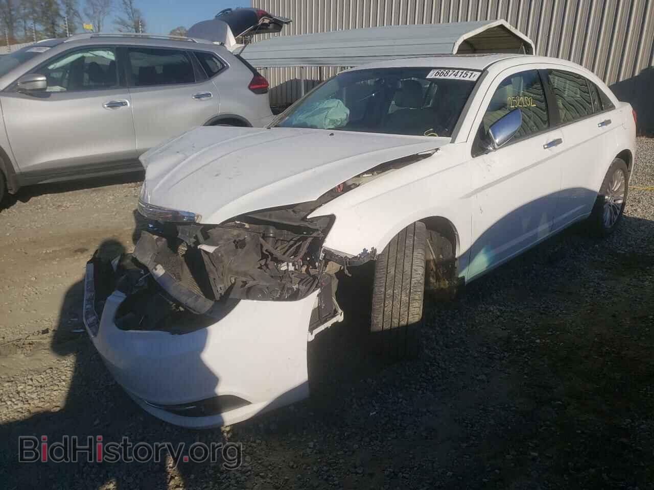 2011 CHRYSLER 200 - VIN: 1C3BC2FG7BN582575 - Фото 2