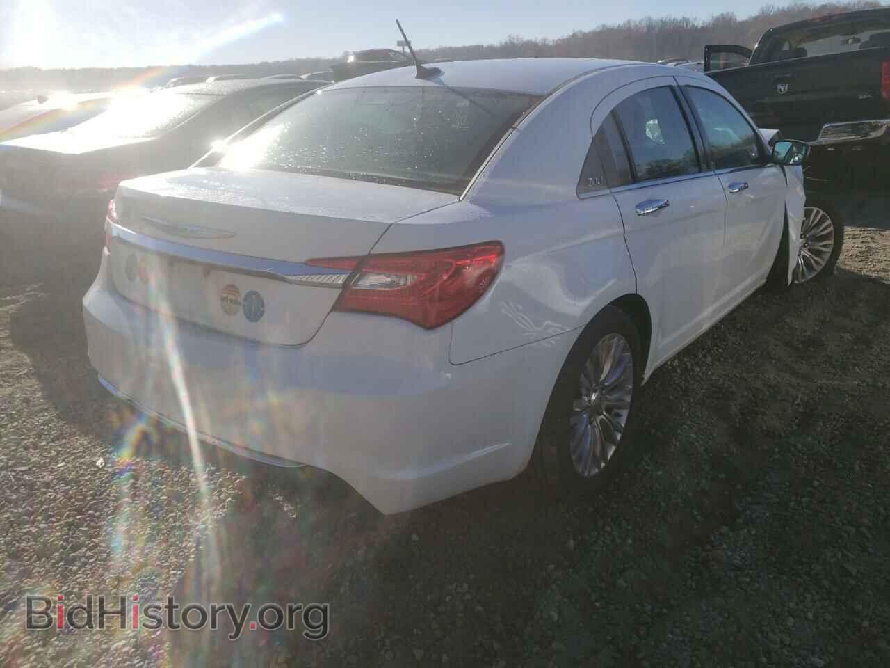 2011 CHRYSLER 200 - VIN: 1C3BC2FG7BN582575 - Фото 4