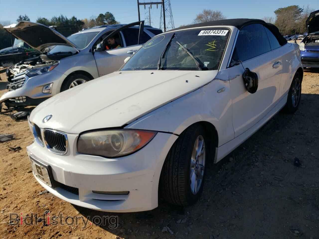 2009 BMW 1 SERIES - VIN: WBAUL73509VJ75337 - Фото 2