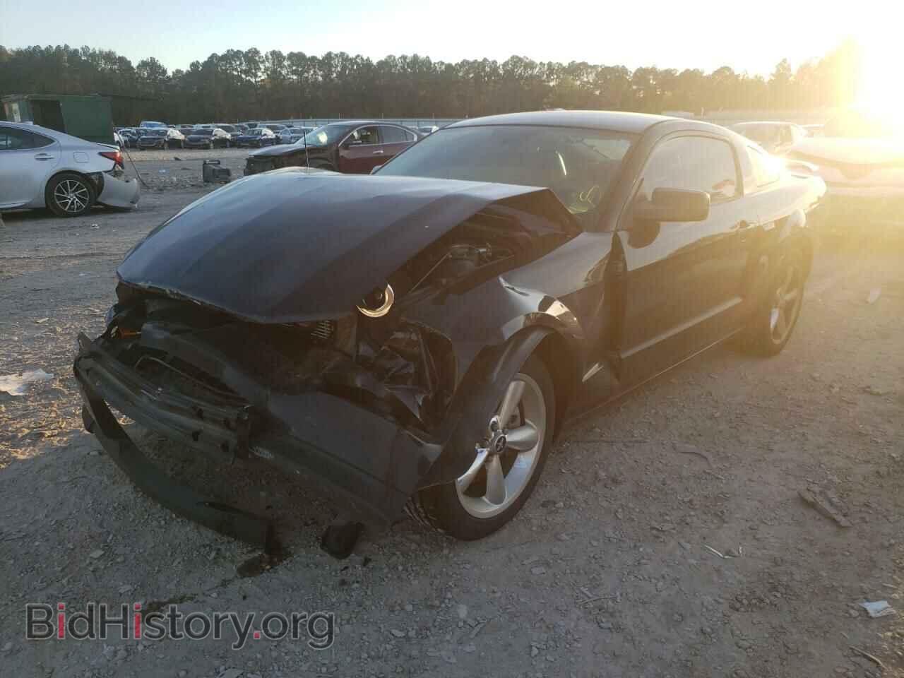 2007 FORD MUSTANG - VIN: 1ZVFT82H975213574 - Фото 2