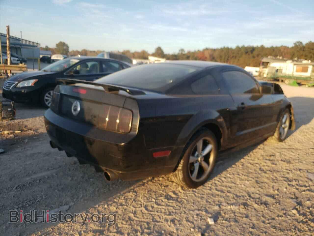 2007 FORD MUSTANG - VIN: 1ZVFT82H975213574 - Фото 4