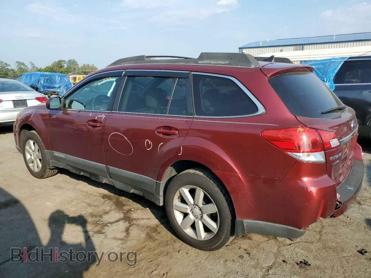 2011 SUBARU OUTBACK - VIN: 4S4BRBFC9B1445955 - Фото 2