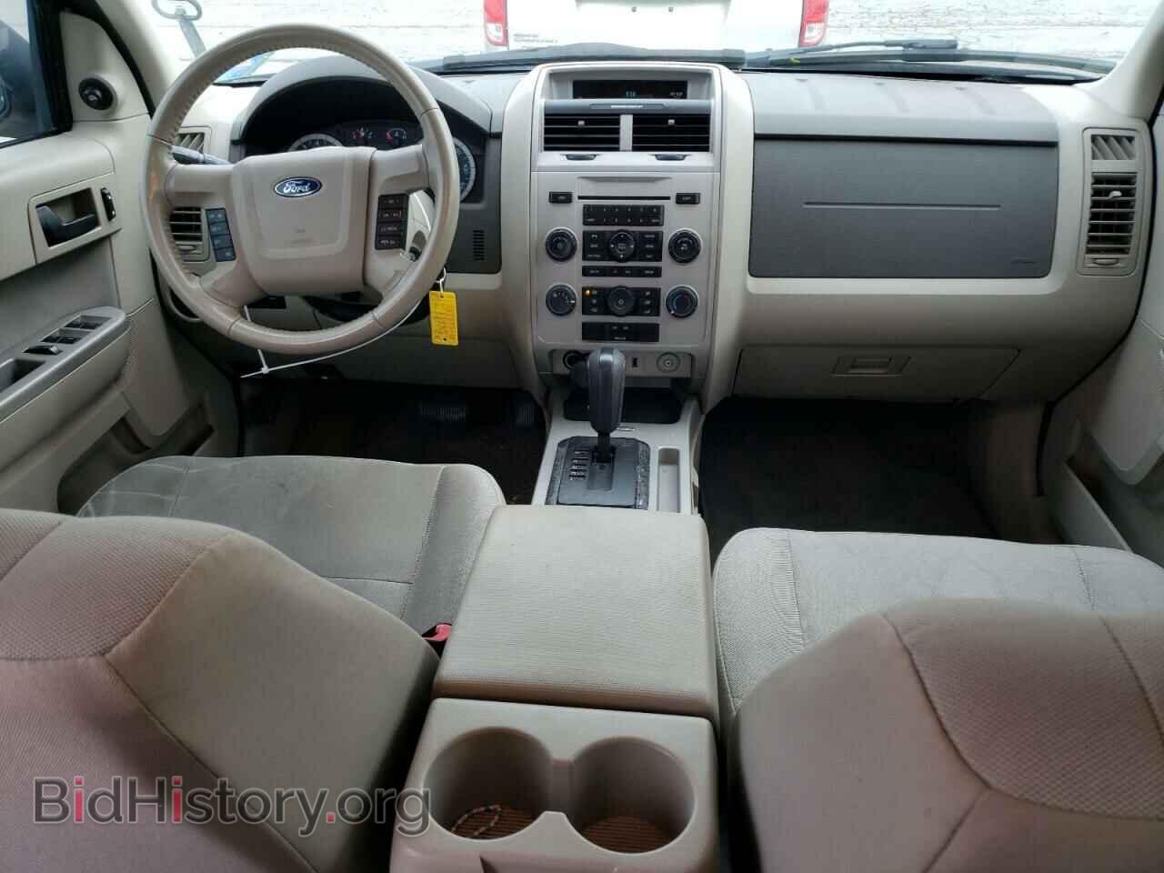 2011 FORD ESCAPE - VIN: 1FMCU0D71BKC17634 - Photo 8