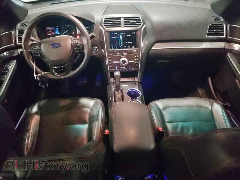 2017 Ford EXPLORER (VIN 1FM5K8GT4HGA22760) — photo 8 of 13