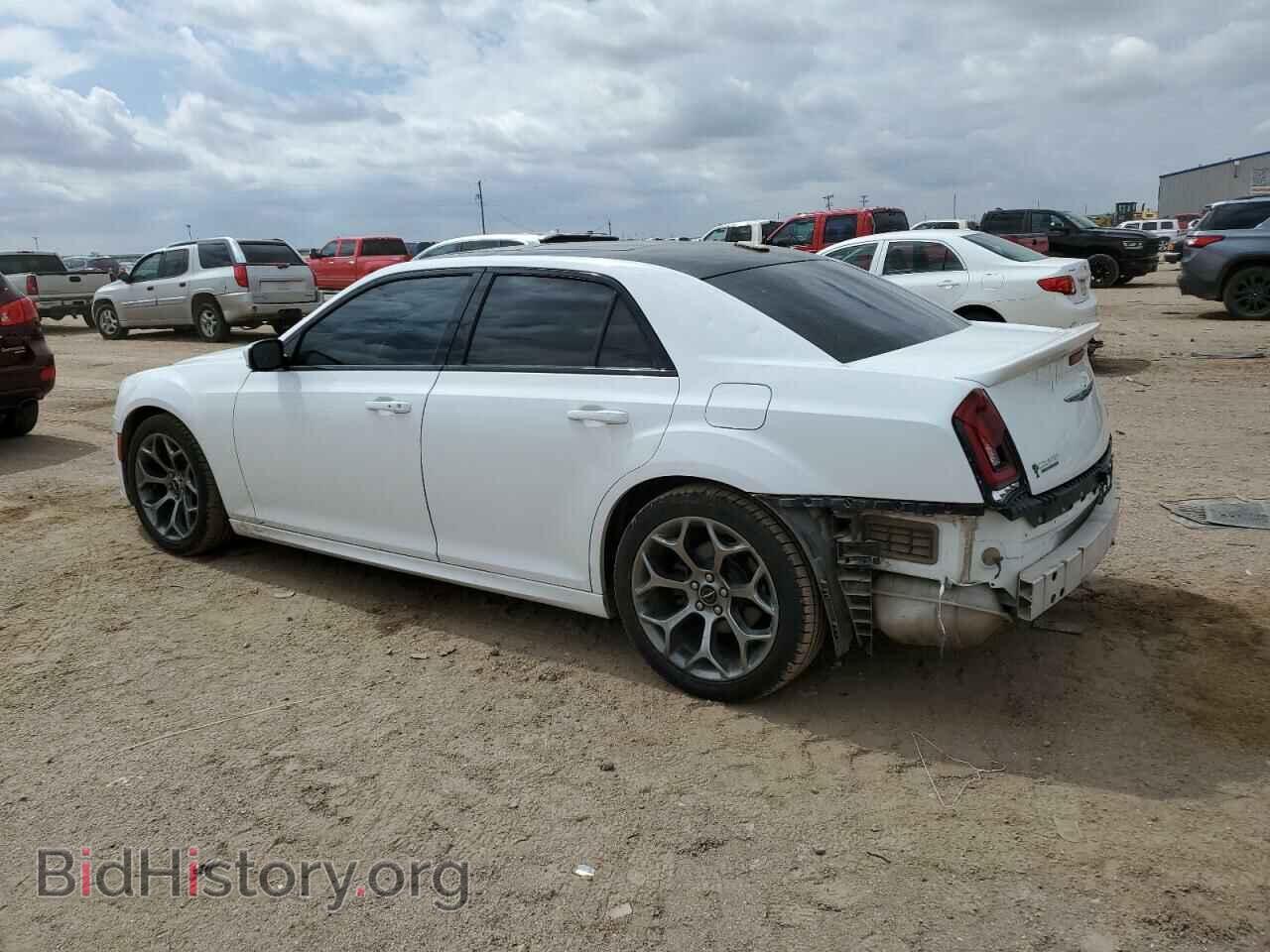 2018 CHRYSLER 300 - VIN: 2C3CCABG8JH245117 - Фото 2