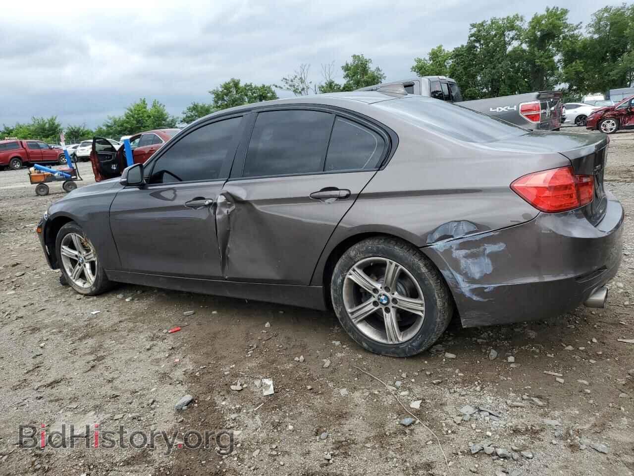 2013 BMW 3 SERIES - VIN: WBA3B5C55DF596430 - Фото 2