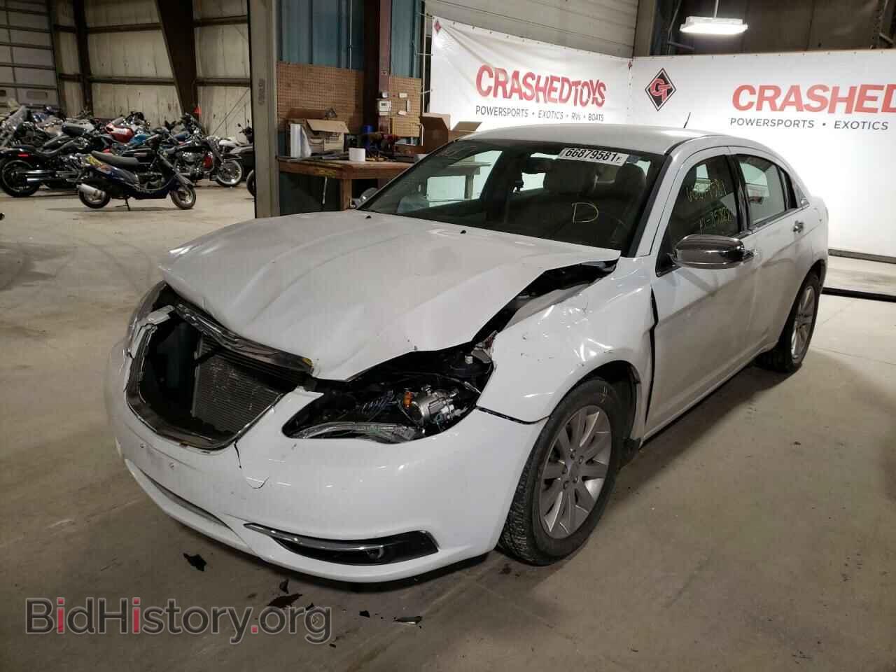 2013 CHRYSLER 200 - VIN: 1C3CCBCG4DN524550 - Фото 2