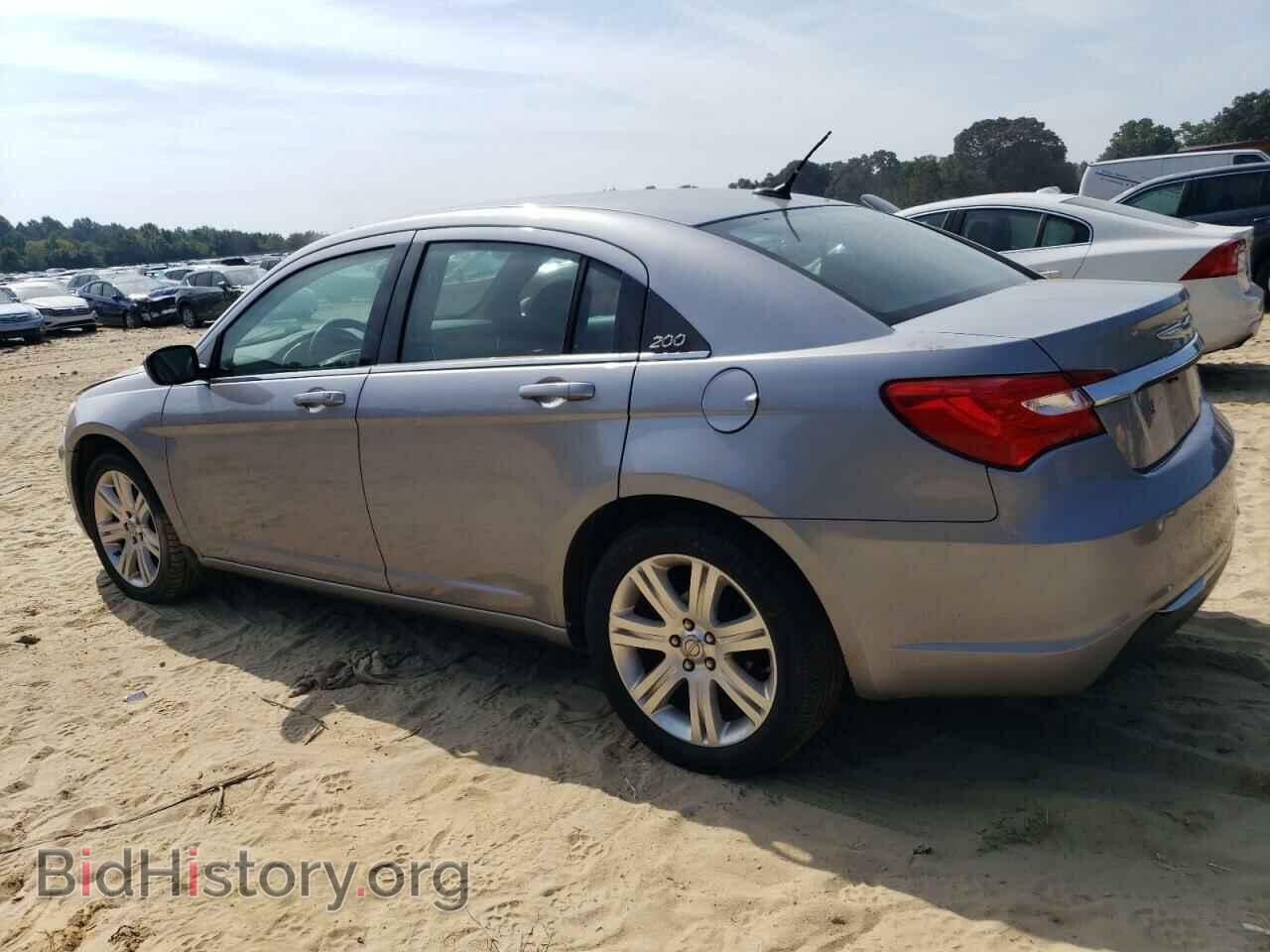 2013 CHRYSLER 200 - VIN: 1C3CCBBB8DN521804 - Фото 2