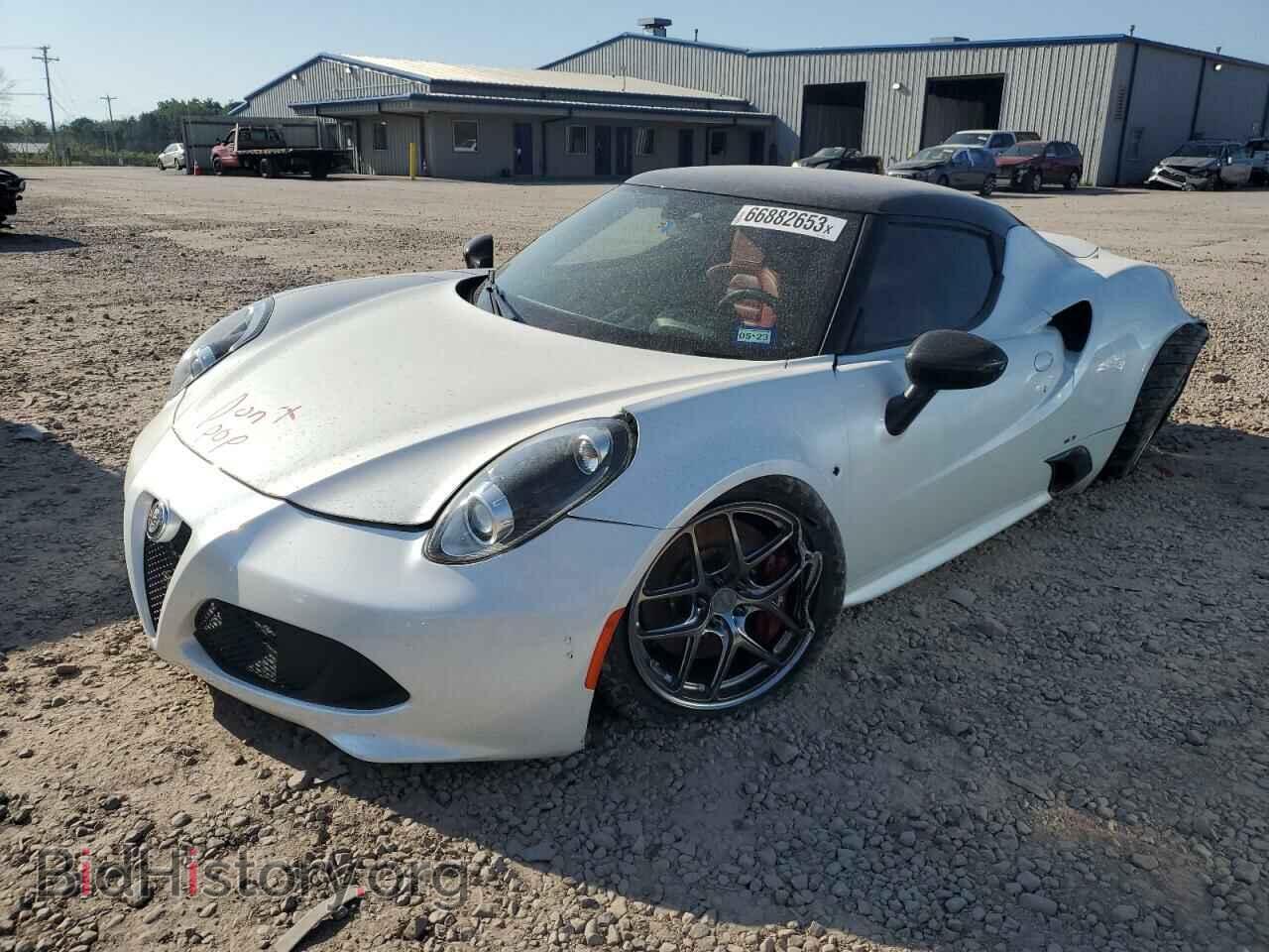 Фотография ZARBAAA42HM231084 - ALFA ROMEO 4C 2017