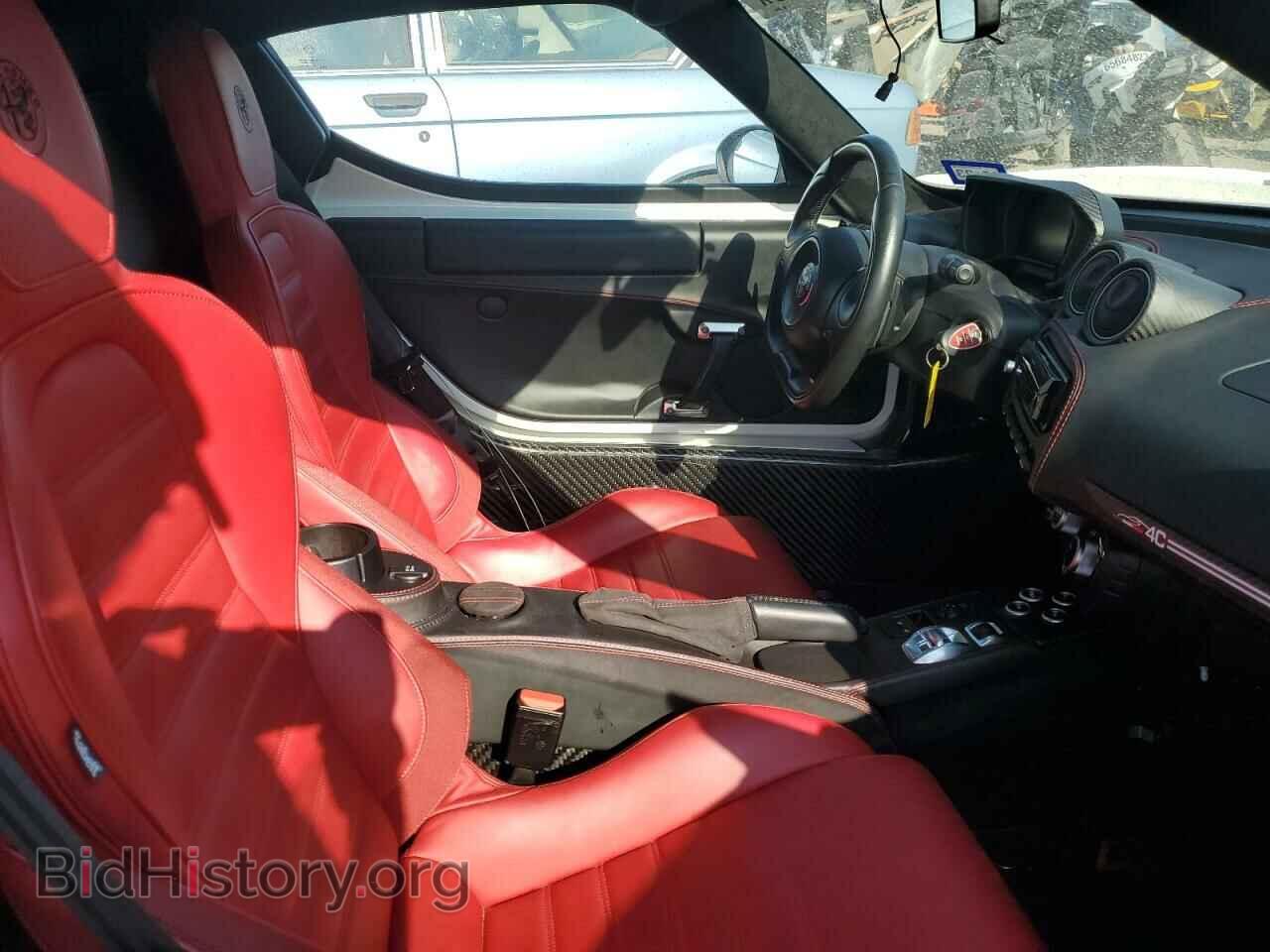 2017 ALFA ROMEO 4C - VIN: ZARBAAA42HM231084 - Фото 7