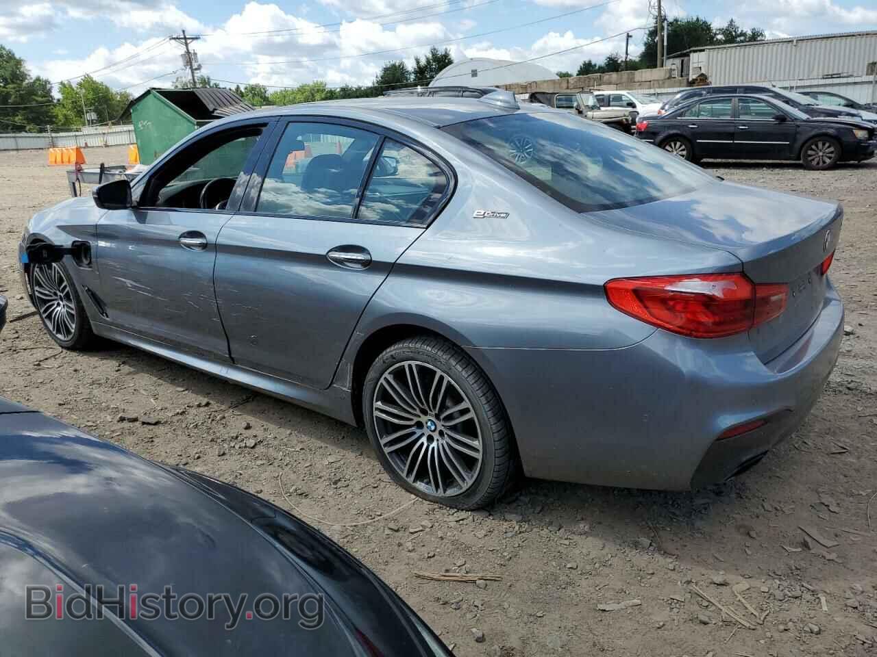 2018 BMW 5 SERIES - VIN: WBAJB1C57JB084607 - Фото 2