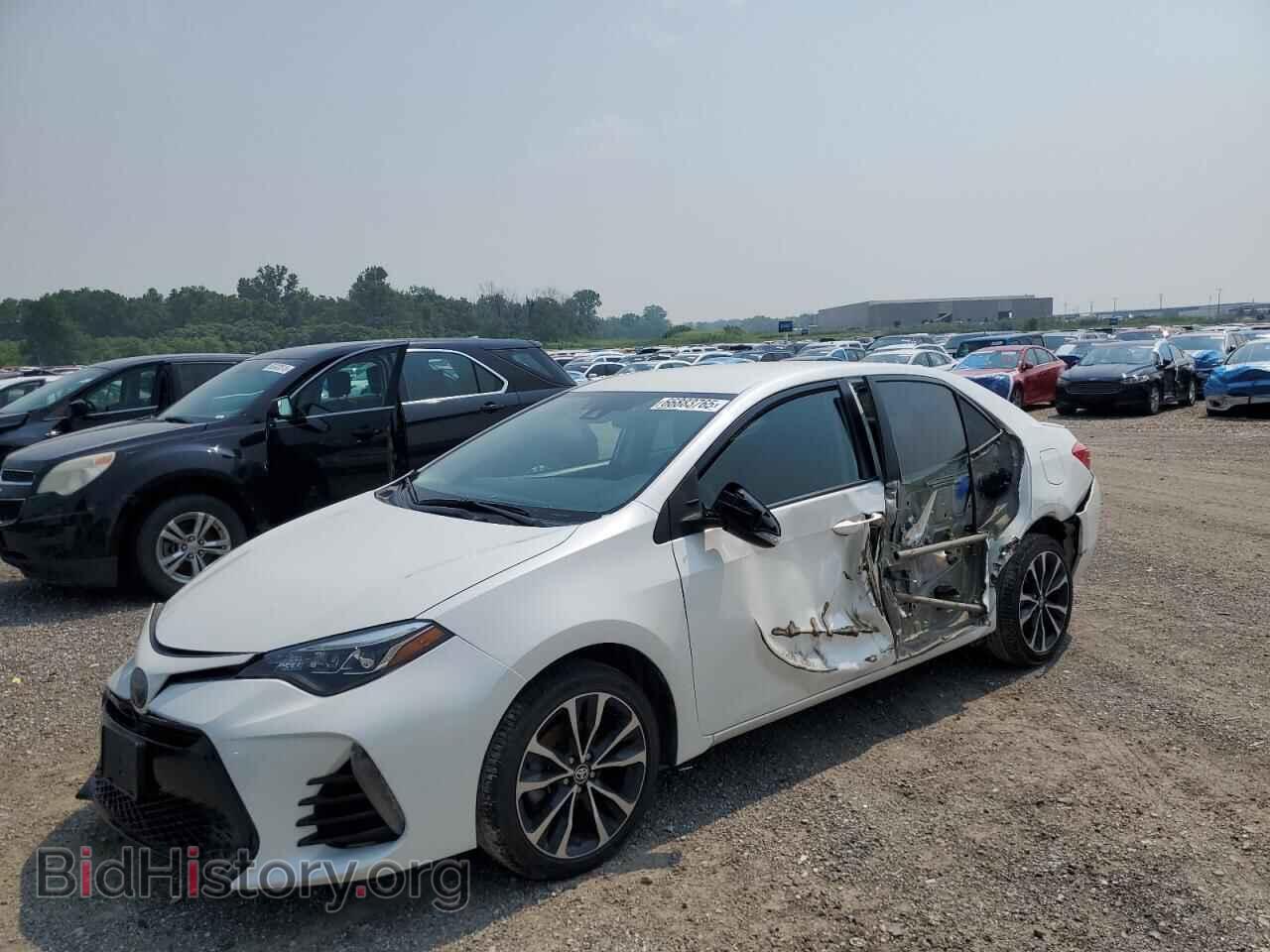 Photo 5YFBURHE7KP859645 - TOYOTA COROLLA 2019