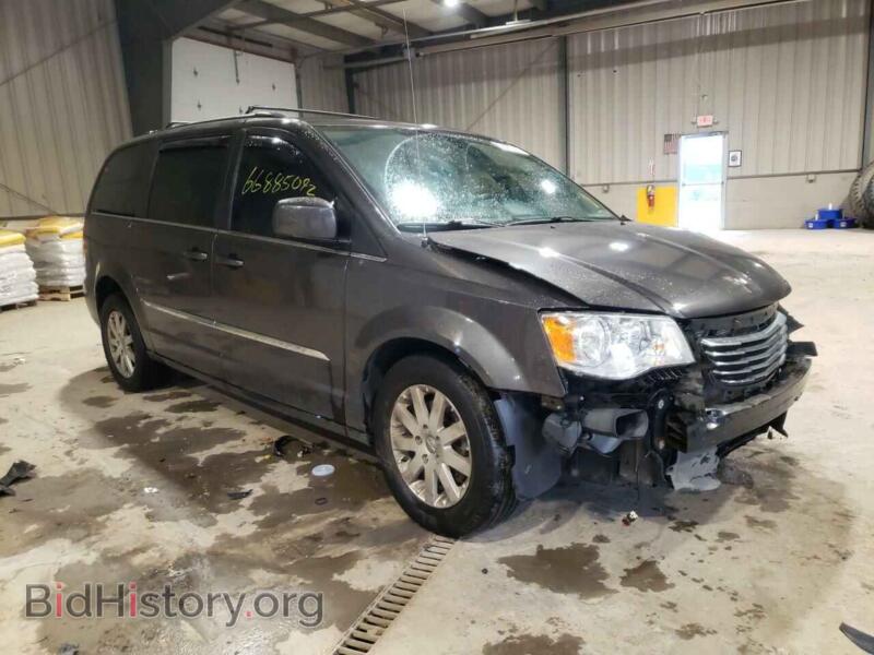 2015 Chrysler MINIVAN Town & COU (VIN 2C4RC1BG0FR538744) — photo 1 of 10, Copart, damage: front end