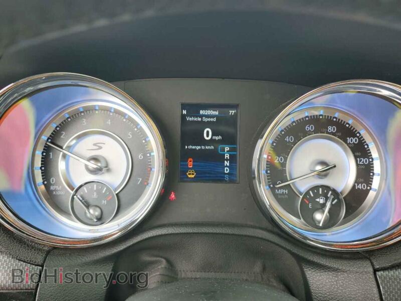 2014 Chrysler 300 (VIN 2C3CCAGGXEH353186) — фото 9 из 12