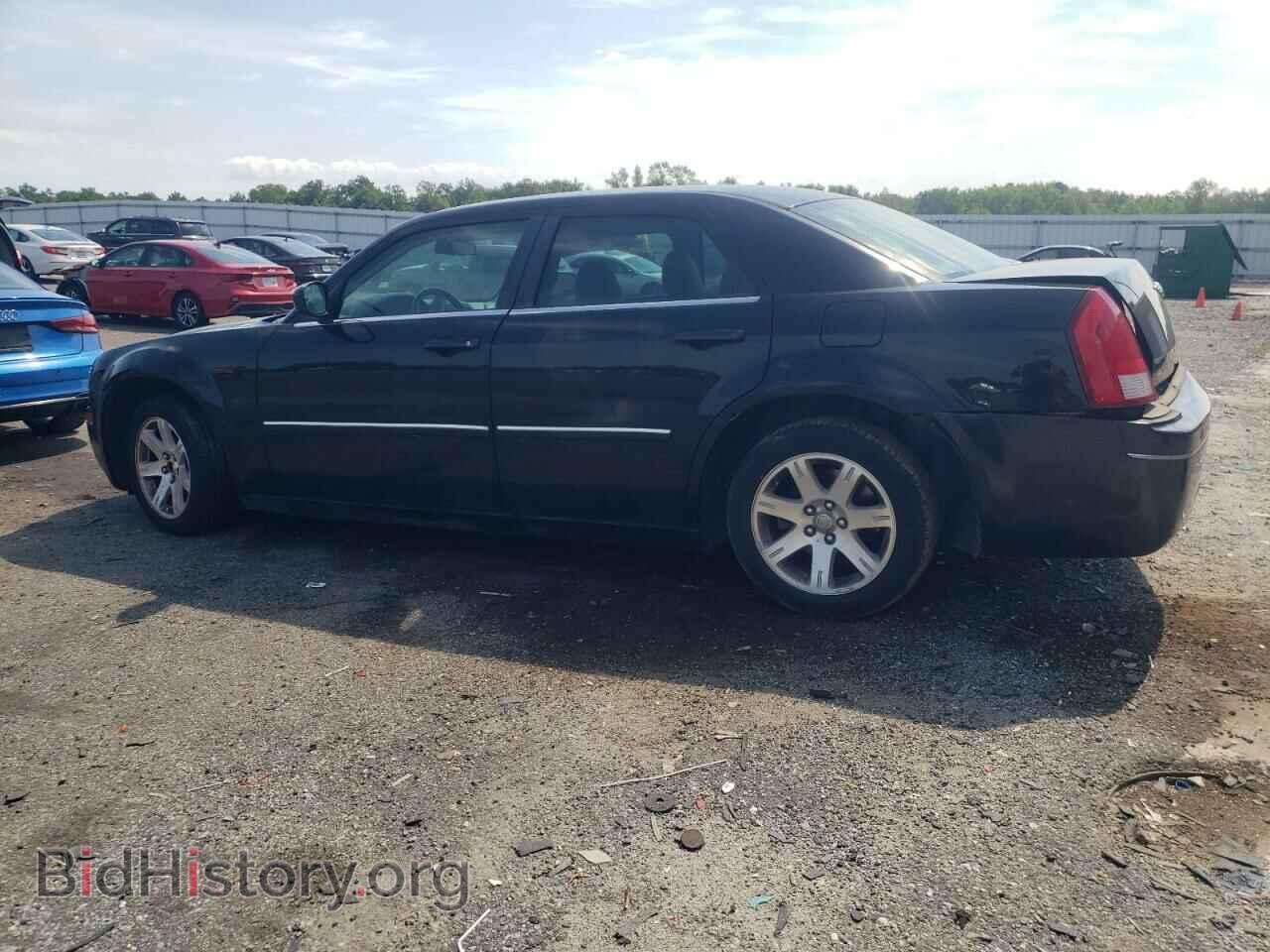 2006 CHRYSLER 300 - VIN: 2C3KA53G96H530925 - Фото 2
