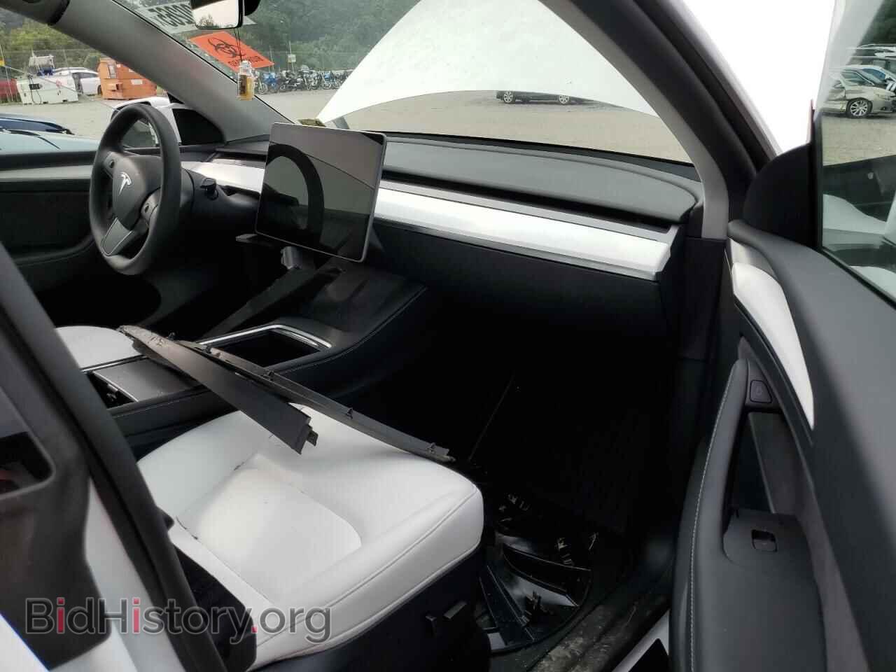 2024 TESLA MODEL Y - VIN: 7SAYGDEDXRF202766 - Фото 8