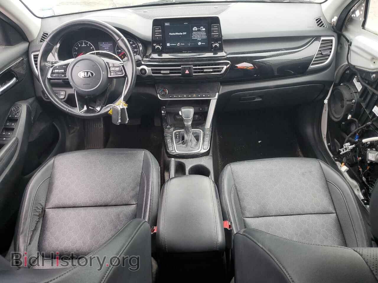 2021 KIA SELTOS - VIN: KNDERCAA2M7067247 - Фото 8