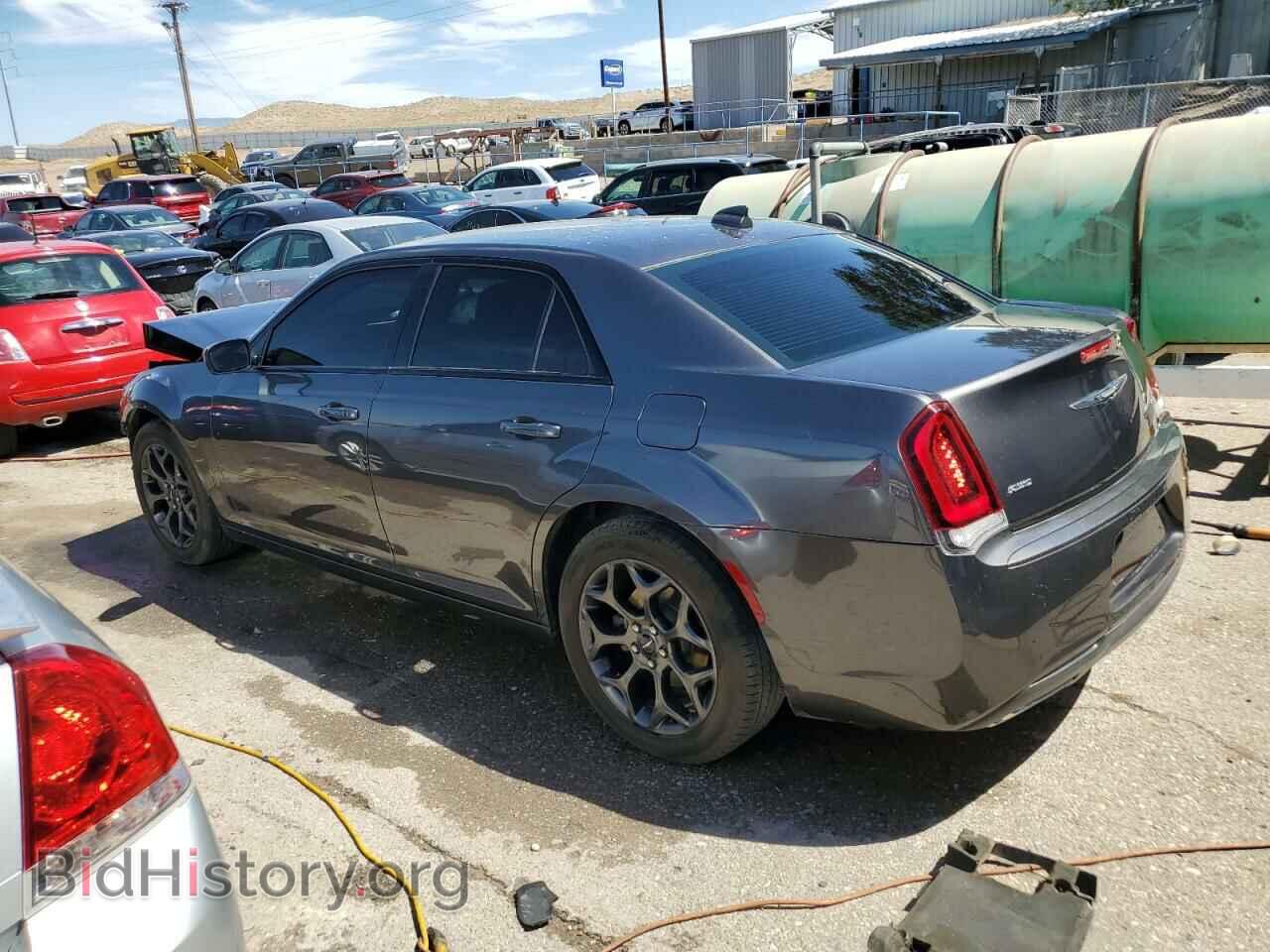 2018 CHRYSLER 300 - VIN: 2C3CCAGG5JH251000 - Фото 2