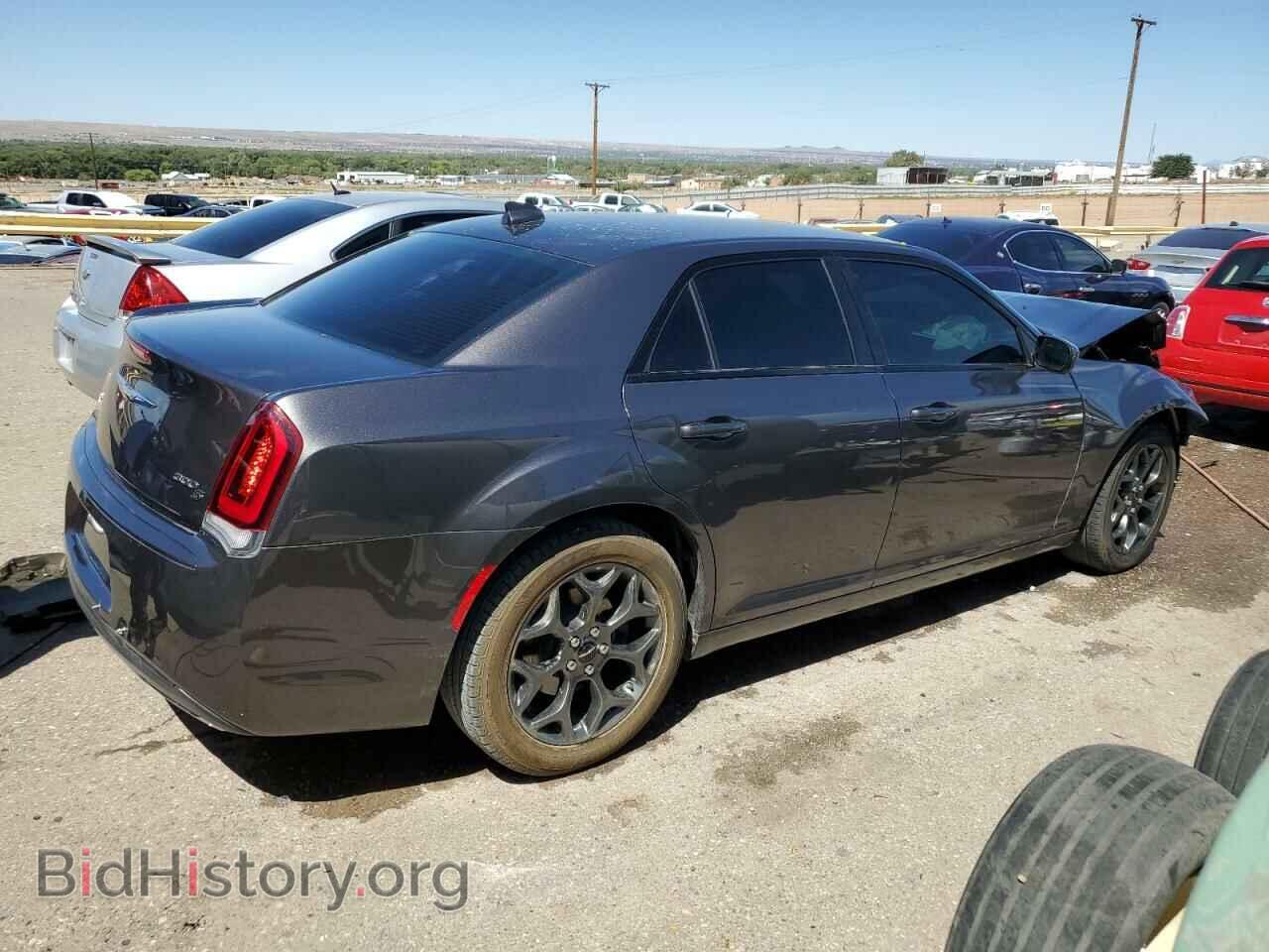 2018 CHRYSLER 300 - VIN: 2C3CCAGG5JH251000 - Фото 3